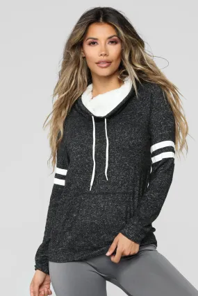 Aleyna Sherpa Lined Pullover Hoodie - Black