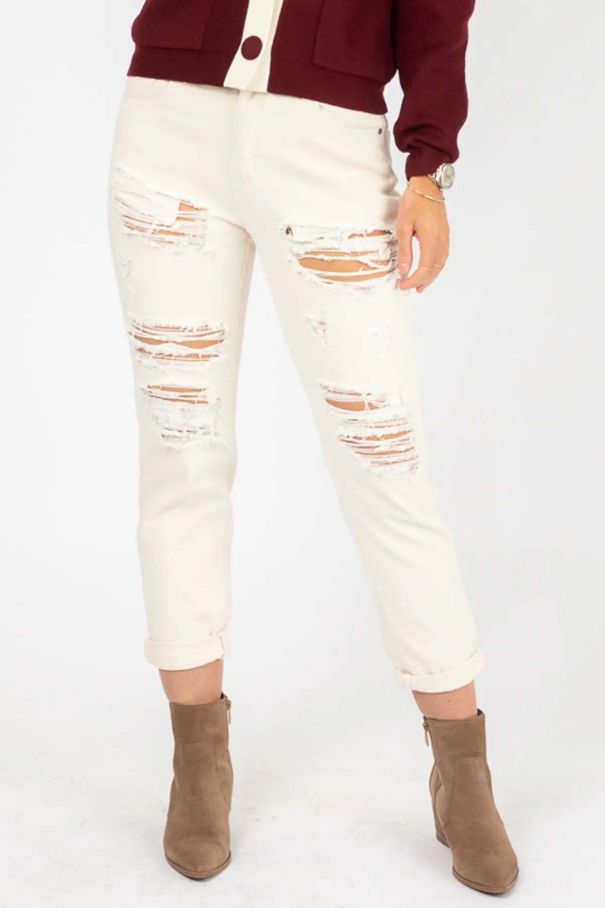 BEIGE RIPPED BOYFRIEND JEAN