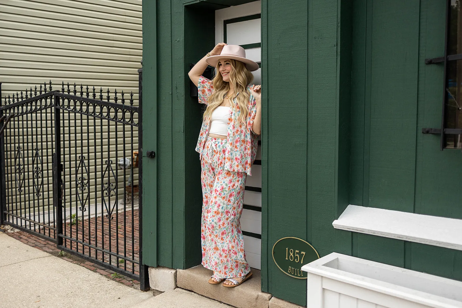 hattie button down in ivory floral