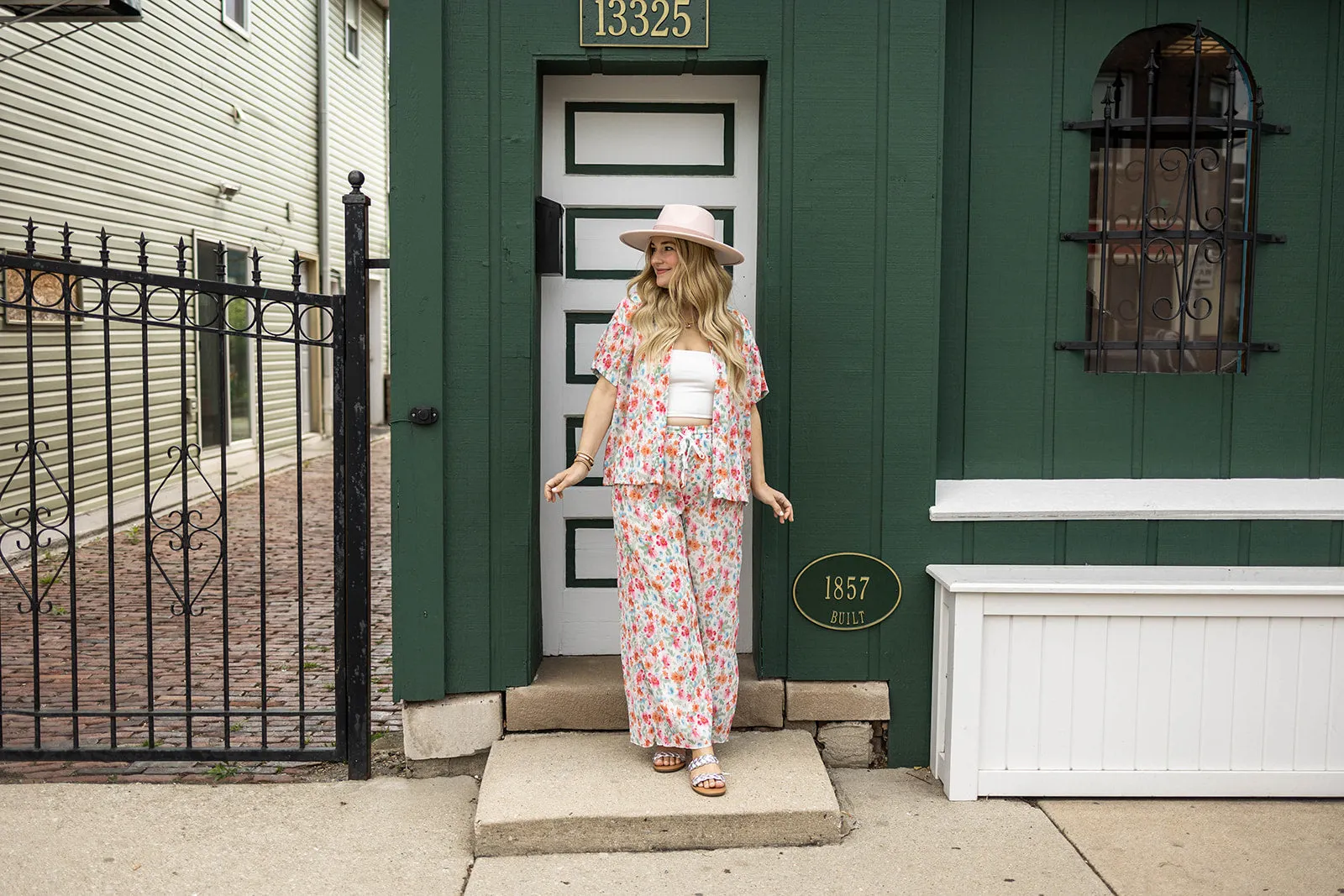 hattie button down in ivory floral