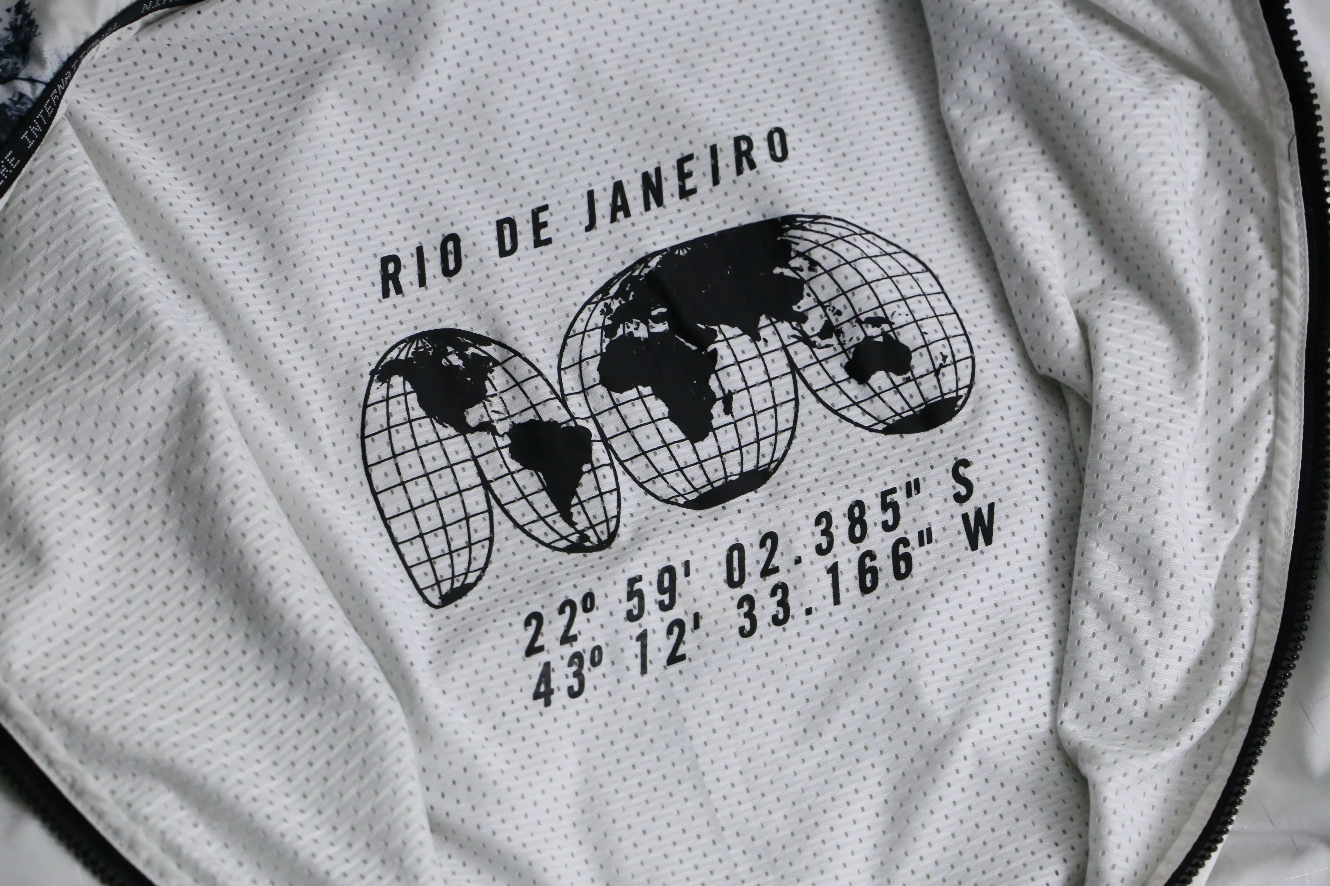 NIKE international windrunner jacket "Rio De Janeiro"