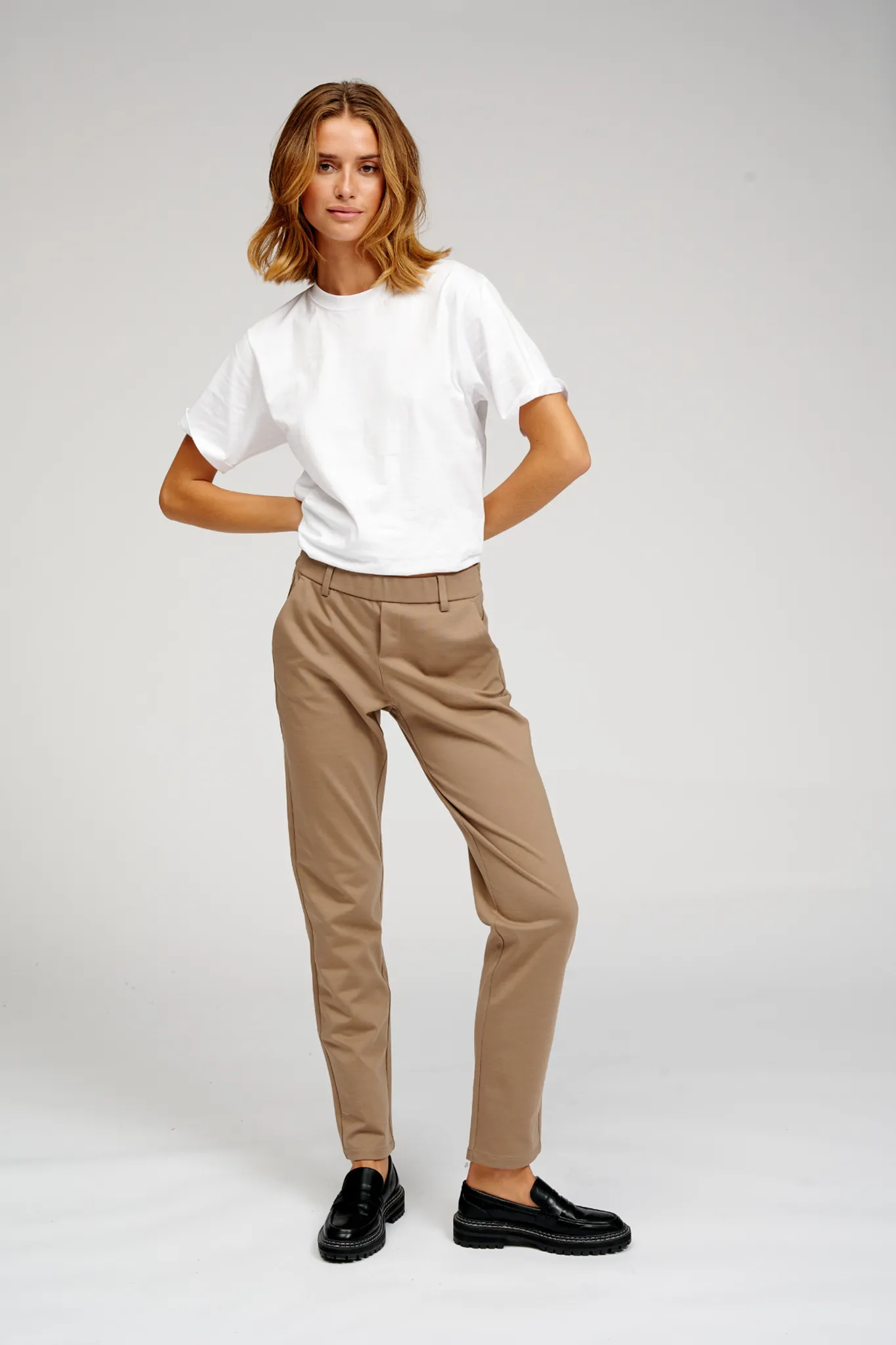 Performance Trousers - Dark Beige