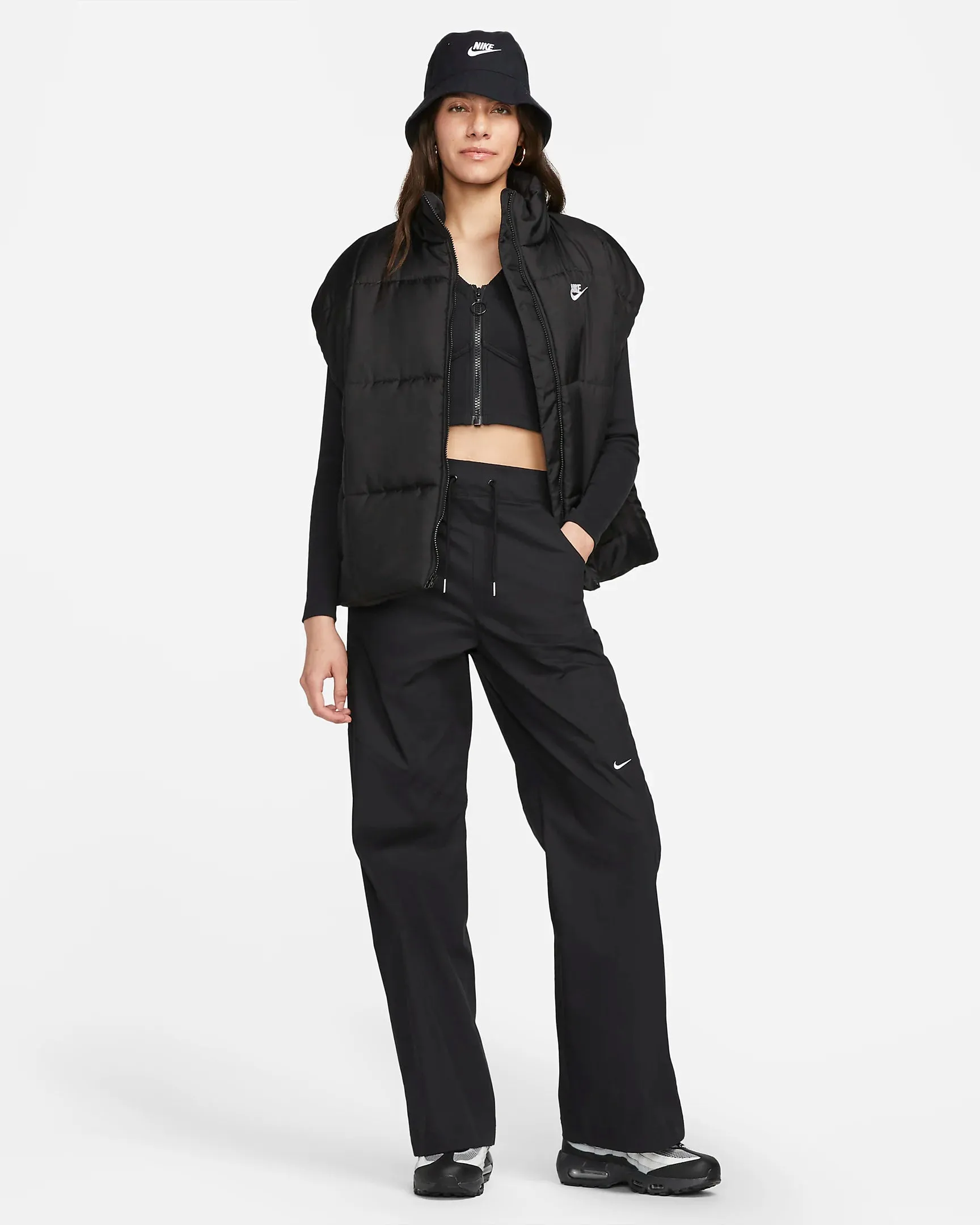 Sportswear Essentials Woven High-Rise Trousers