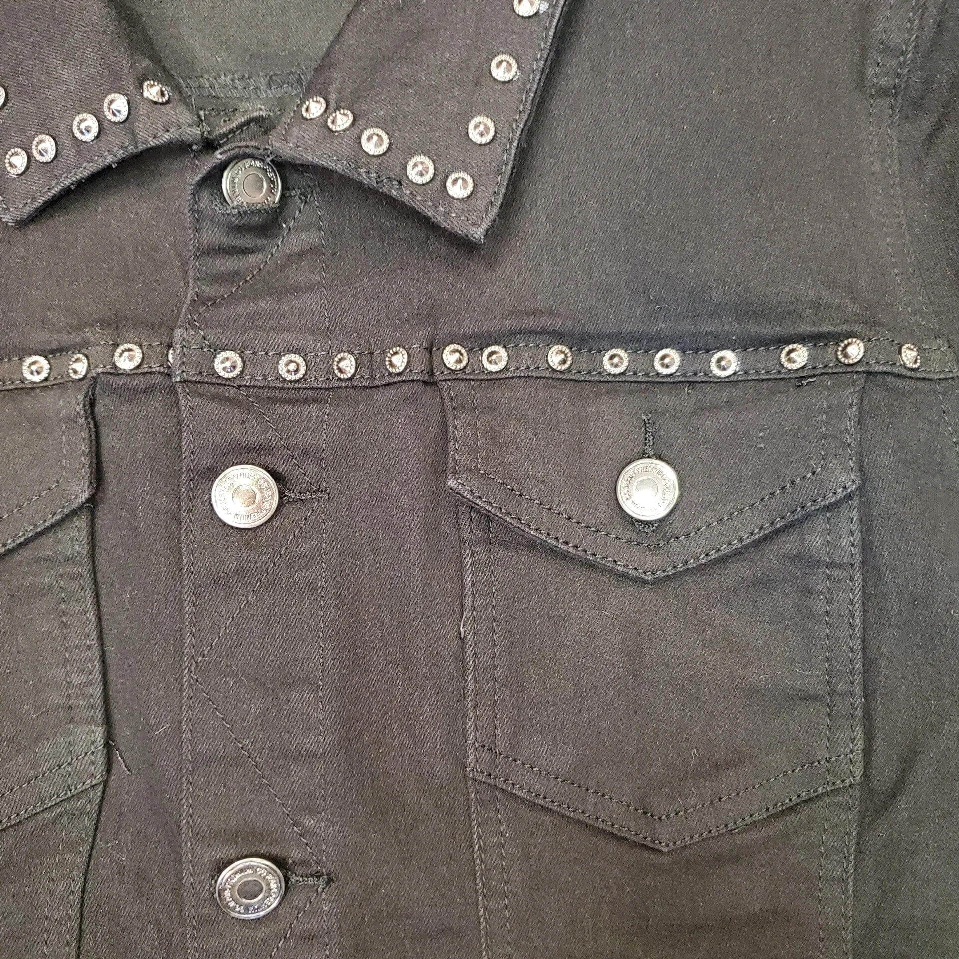 STUDDED STRETCH BLACK DENIM JACKET