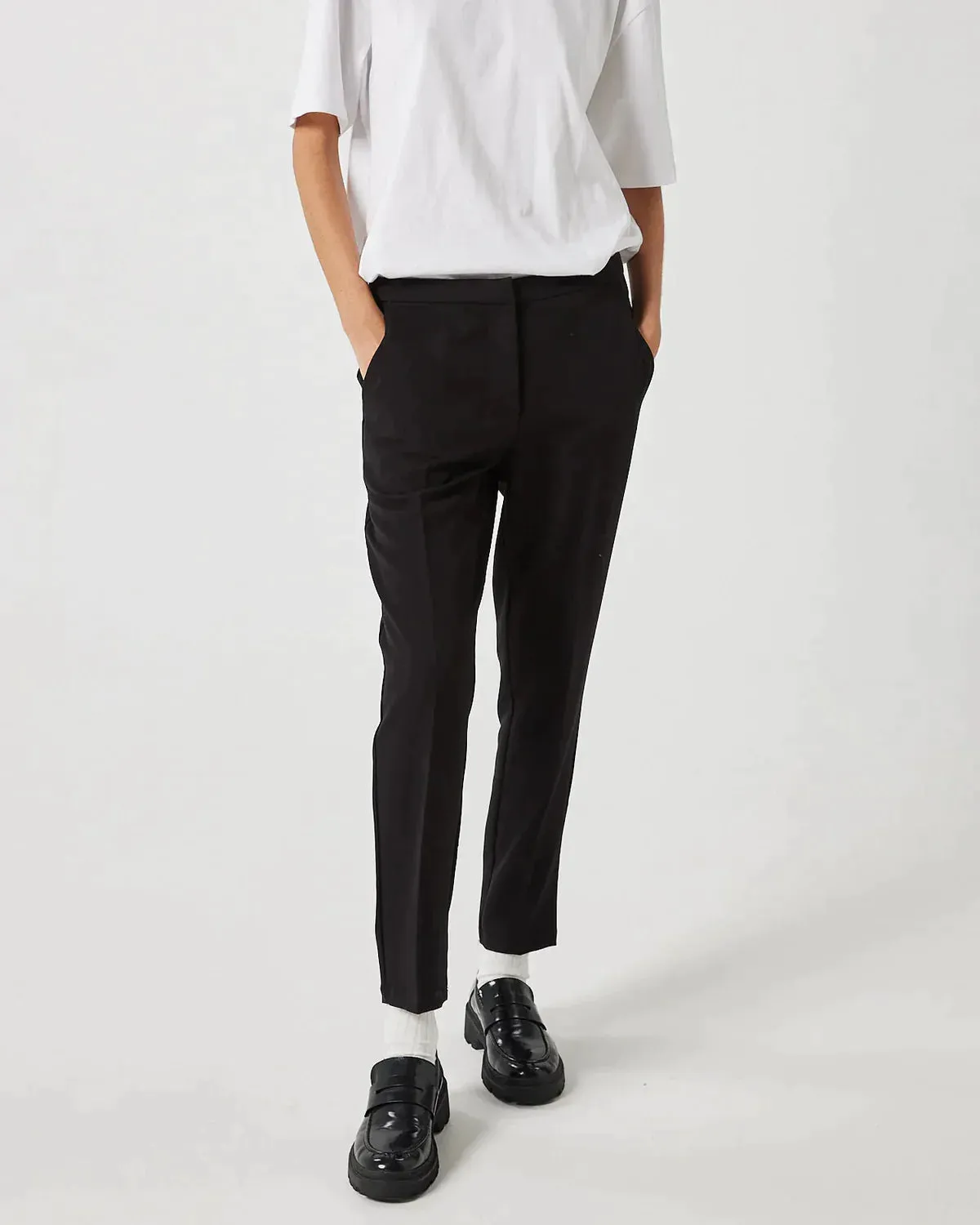 The Halle Trouser 2.0 by Minimum - Black