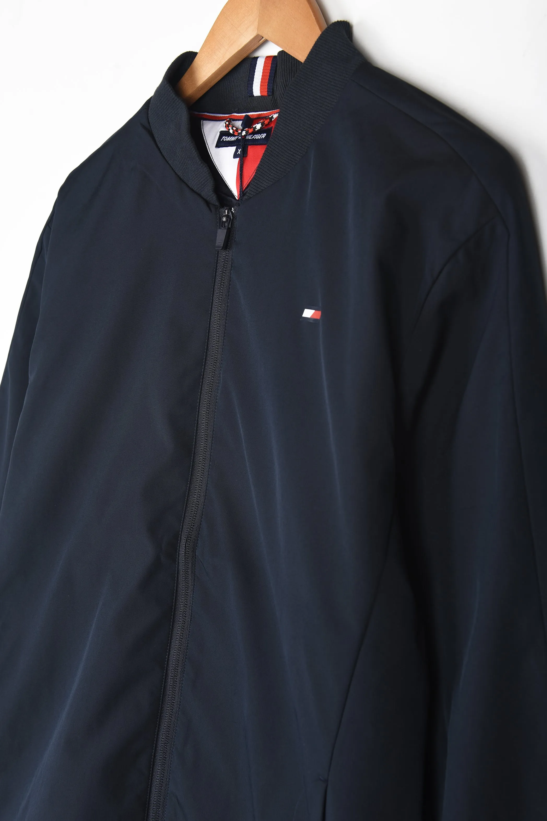 TOMMY HILFIGER LIGHT WEIGHT BOMBER JACKET (NAVY)