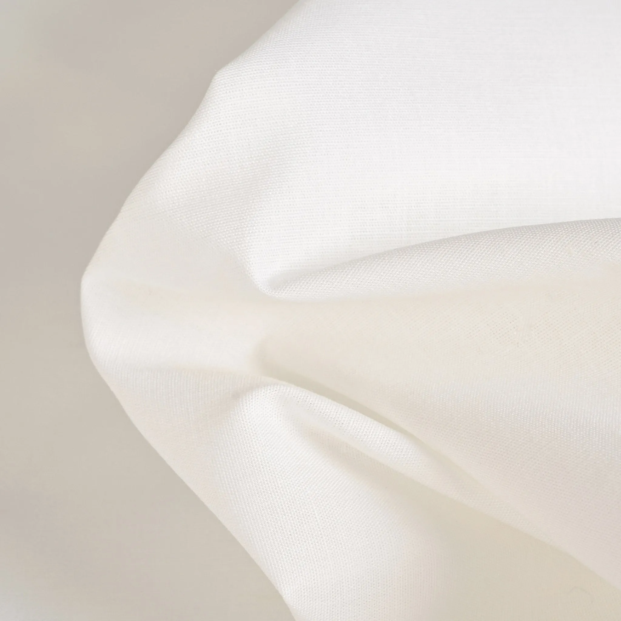 White Poplin Fabric 96477