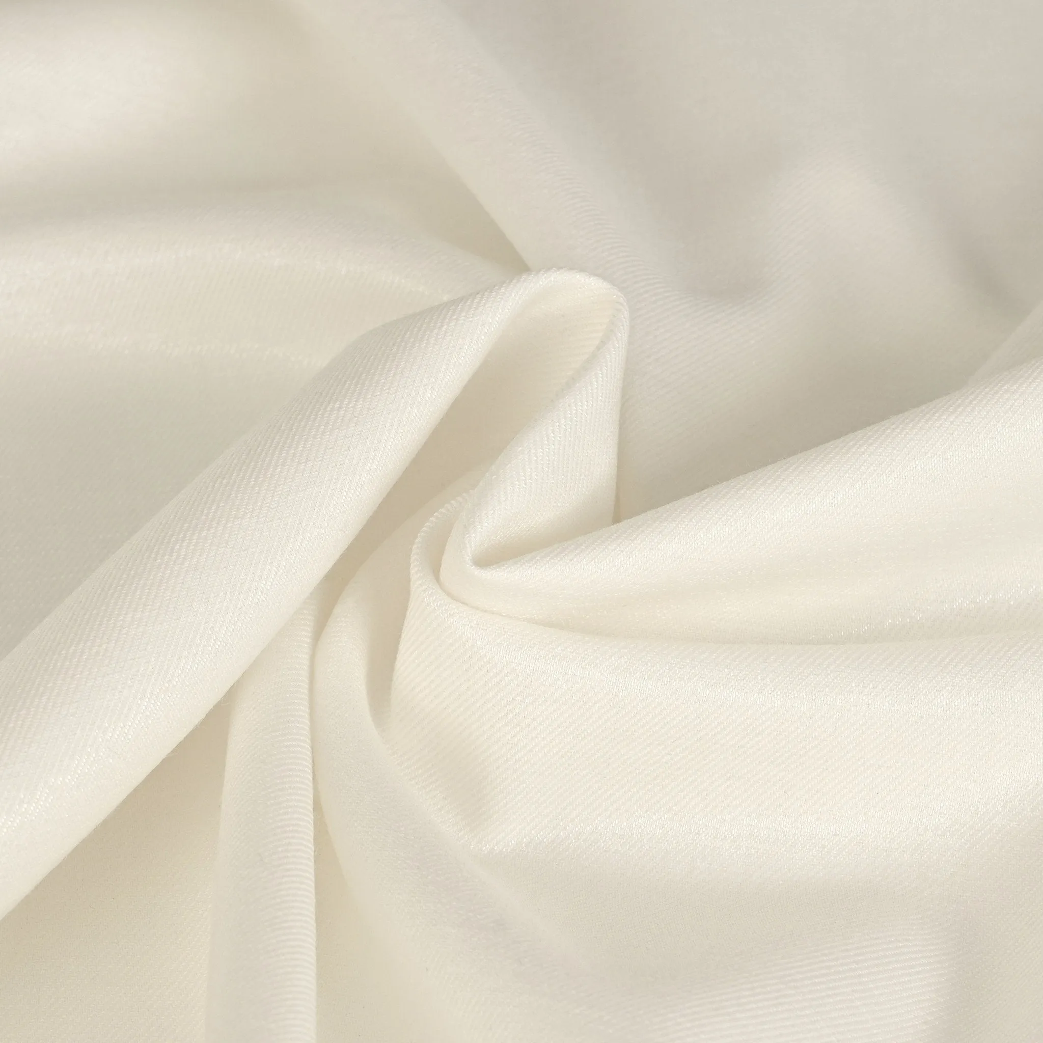 White Sheer Suiting Wool 8952