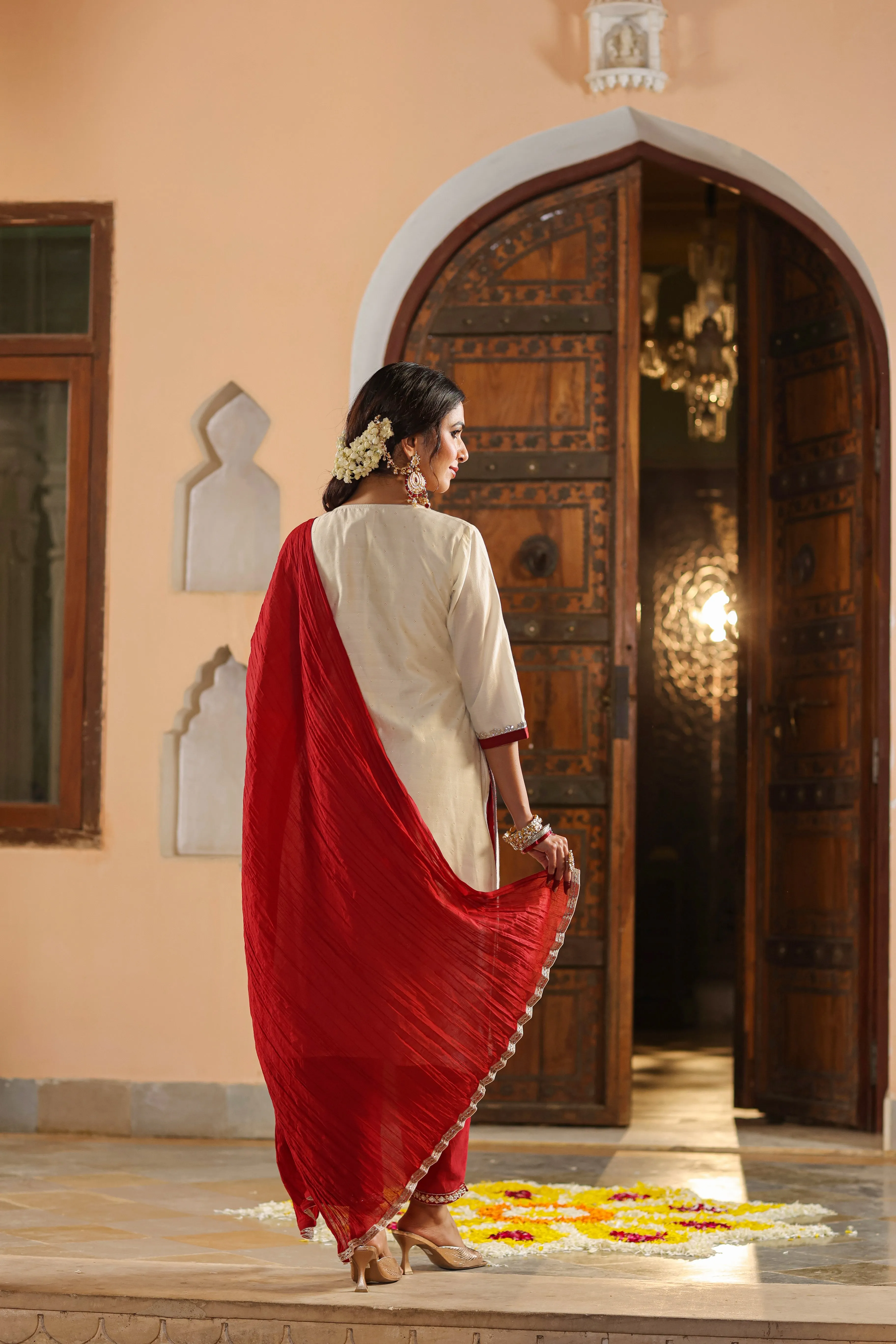 Women Ivory Chanderi Embroidered Kurta, Pants & Dupatta Set