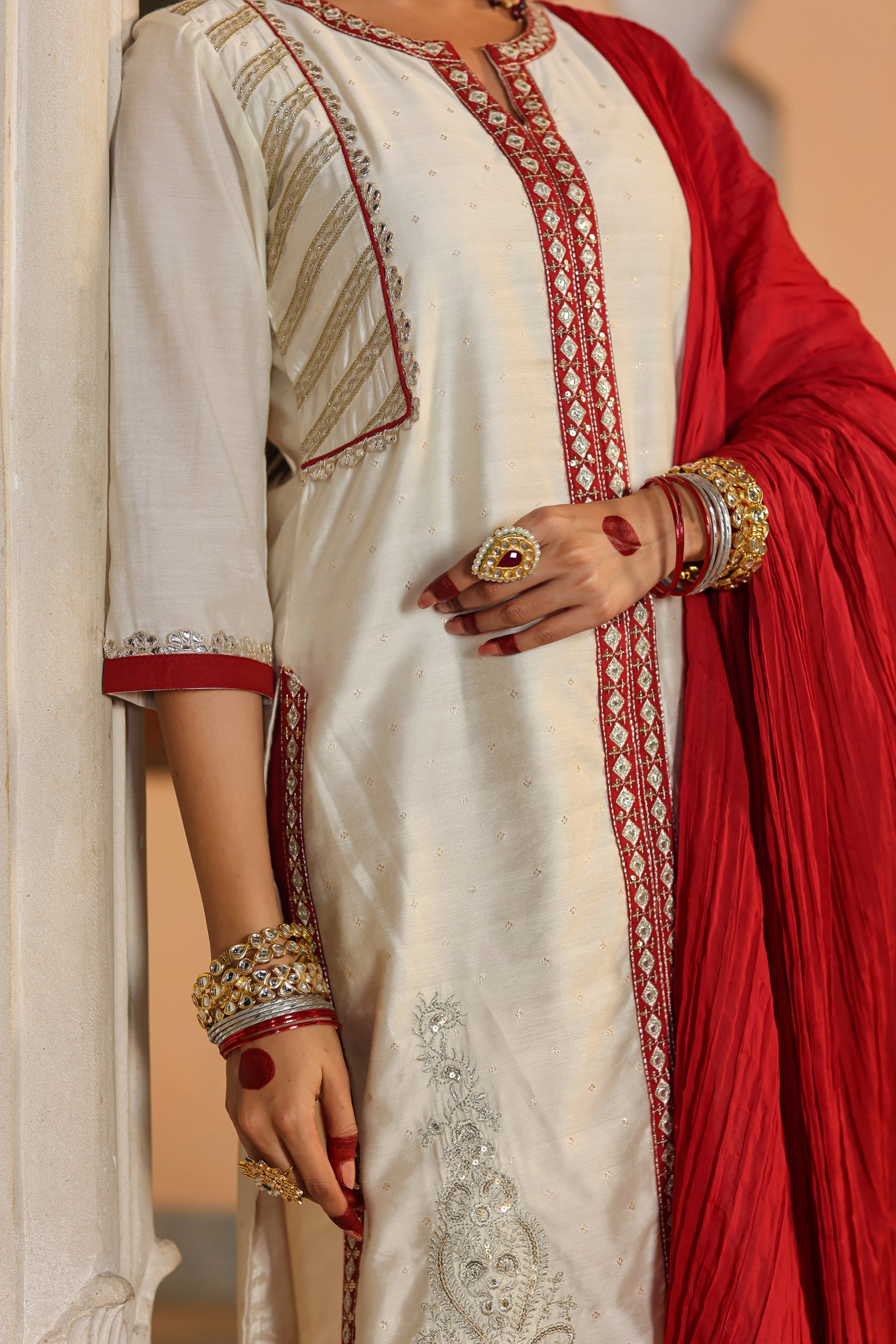 Women Ivory Chanderi Embroidered Kurta, Pants & Dupatta Set